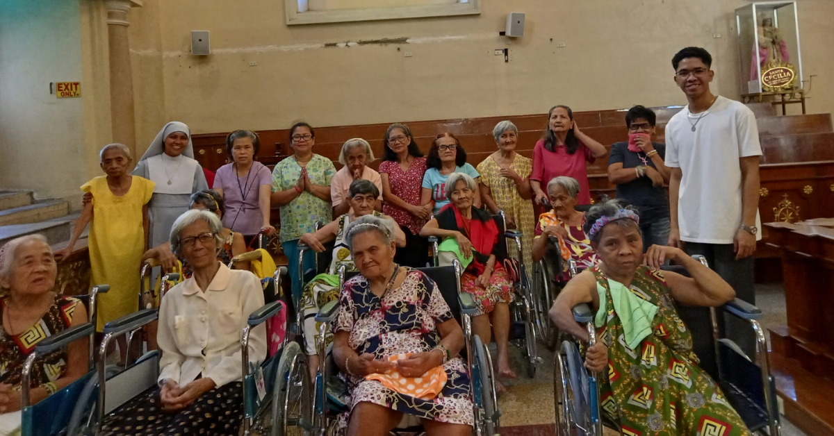 Our Lolas at Nazareth Bahay Pagibig